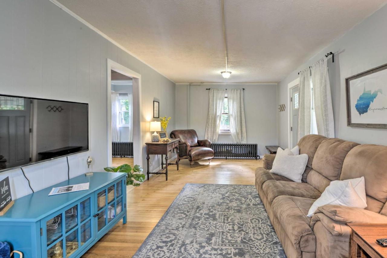 Enchanting Family House With Balcony Less Than 3 Mi To Wvu! 摩根敦 外观 照片